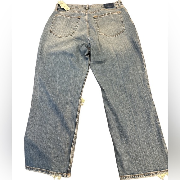 Abercrombie&Fitch Ultrahigh Rise‎ Jeans 14R/32 NWT. - Picture 2 of 3